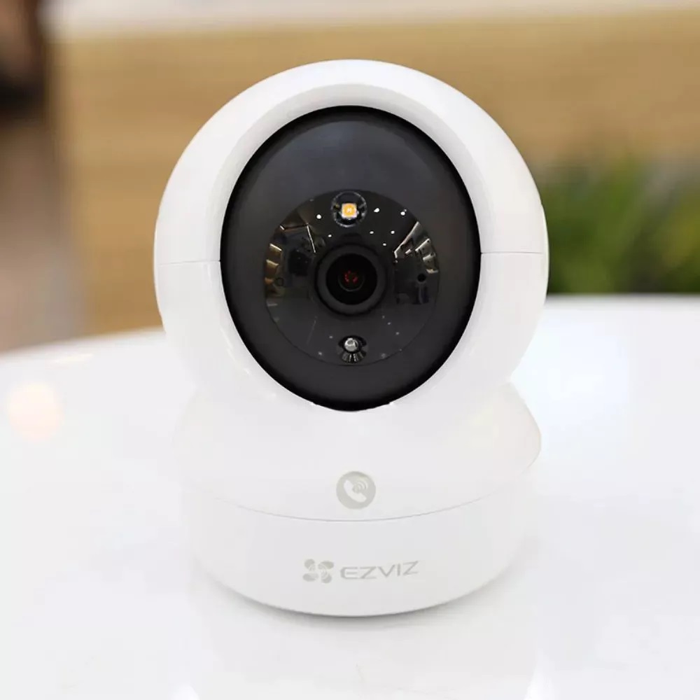 Camara WiFi Ezviz Interior Motorizada Gira 360 grados H6C PRO 1080p
