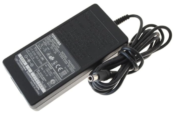 Fuente / Cargador Toshiba 15v - 3A
