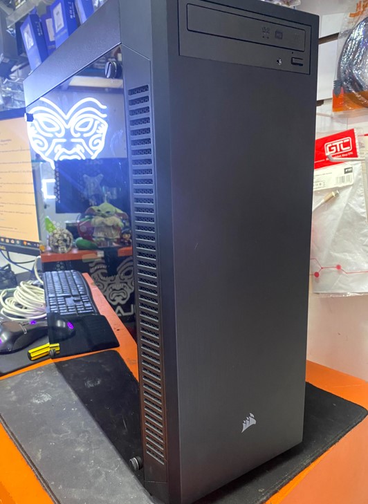 OUTLET PC Corsair 110R ( I7 950 - 8GB RAM - SSD 120 GB - VGA HD 5670 1GB)