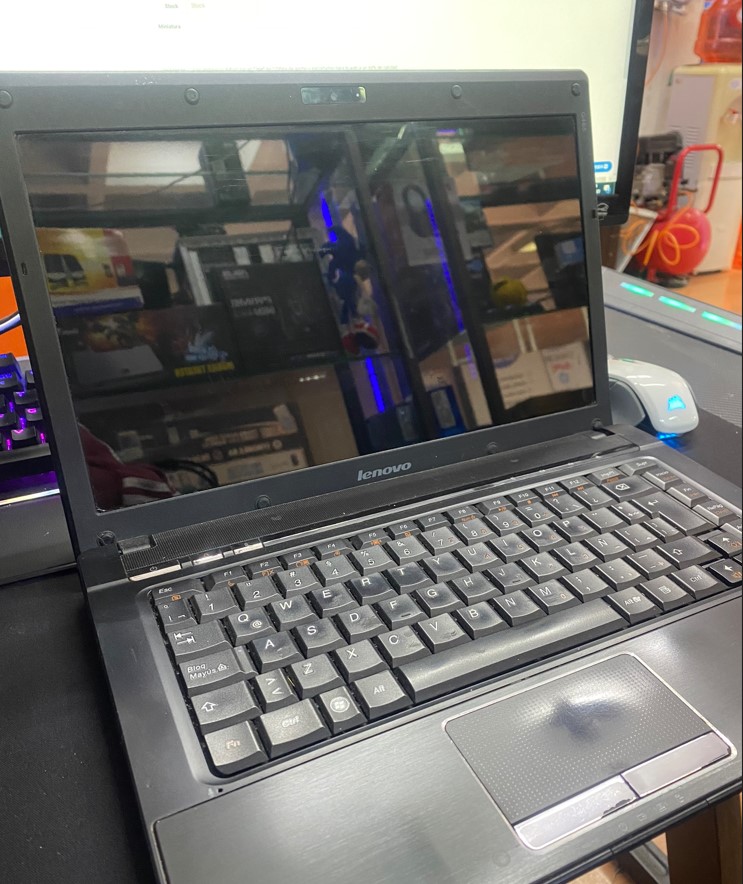 OUTLET Notebook Usada Lenovo G460 (I3 - 4GB - 500HDD)