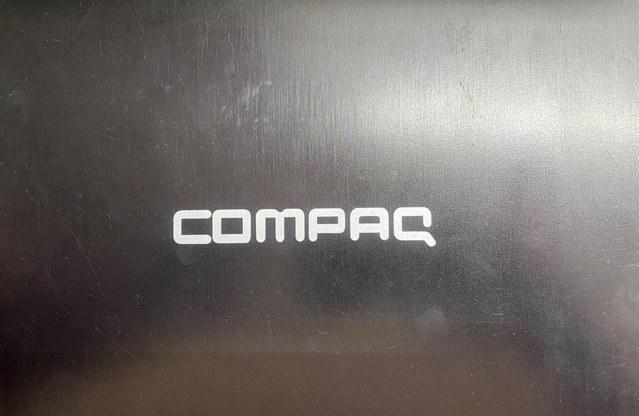 OUTLET Notebook Usada Compaq Presario 21N005AR (I5 - 4GB - HDD 1TB)
