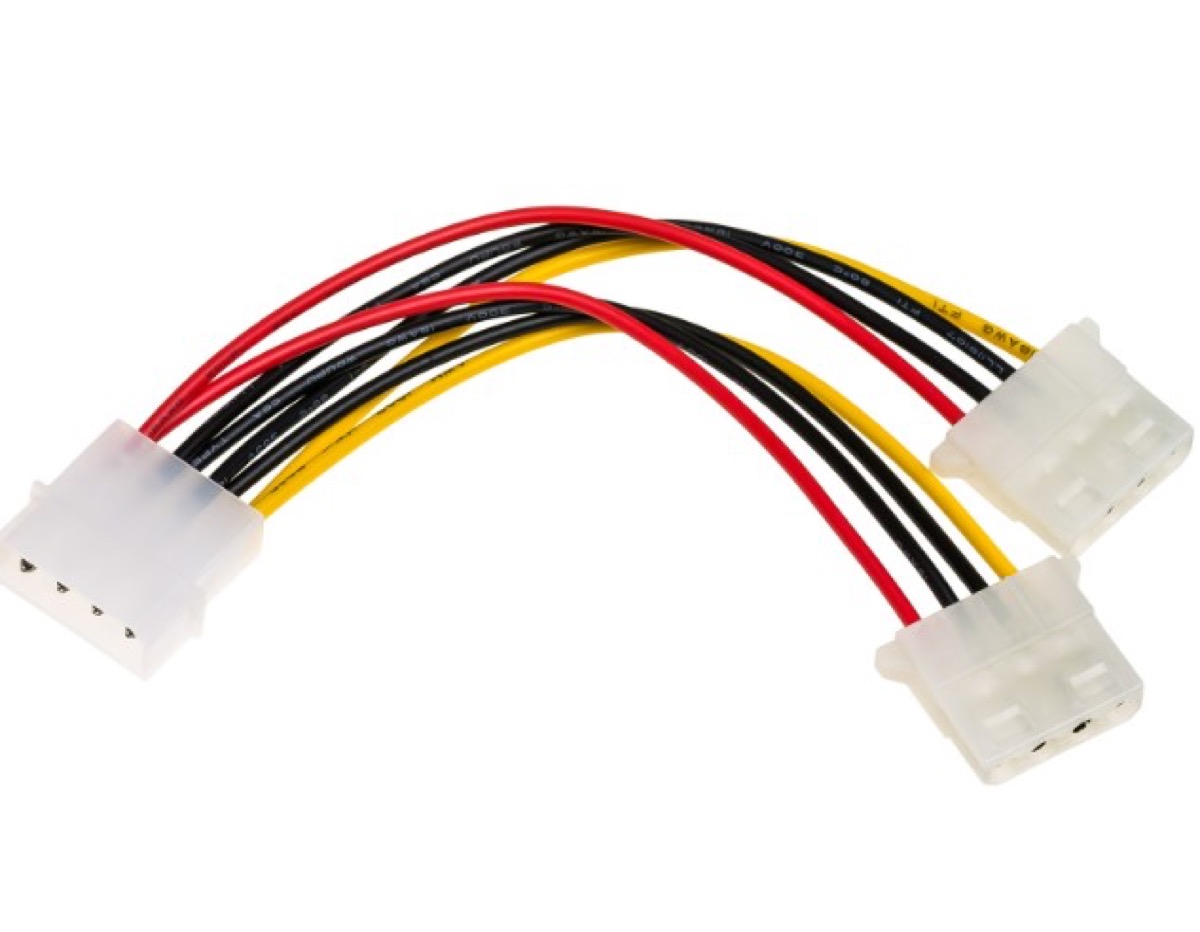 Adaptador Molex a 2 Molex