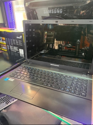OUTLET Notebook Usada Bangho Max G0101 (I5 - 4GB - SSD 120GB)