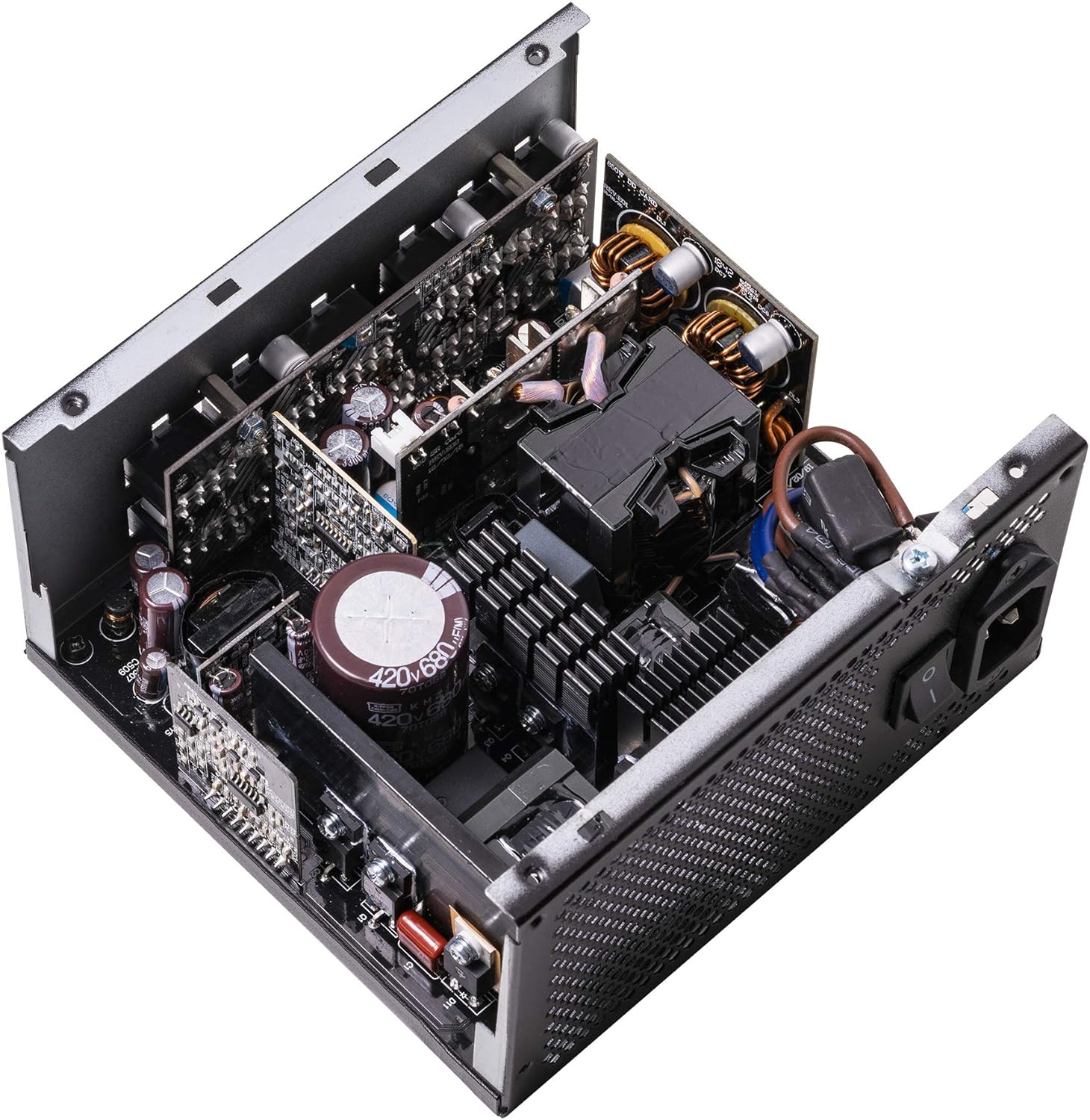 Fuente 650w 80+ Gold Core Reactor Modular Xpg Adata