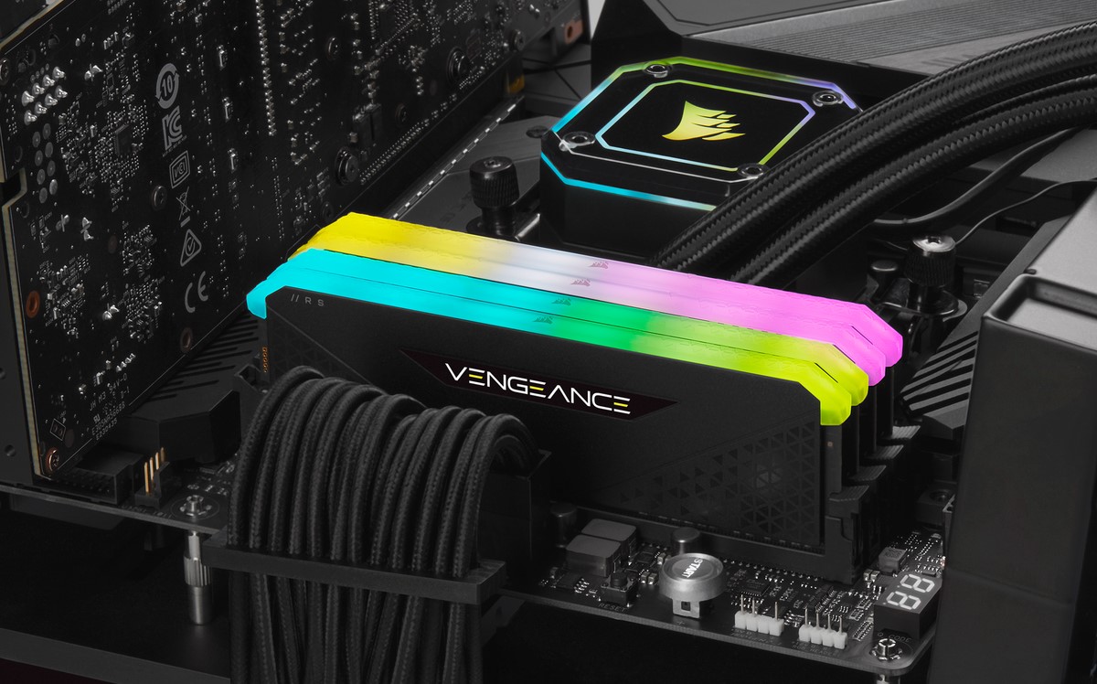Memoria Ram DDR4 8GB CORSAIR VENGEANCE 3200MHZ VENGEANCE RGB RS 3200MHZ